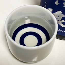 浜娘「純米吟醸」の色