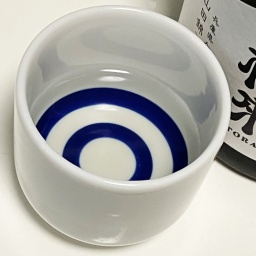 杜来（TORAI）純米大吟醸（兵庫県加東市産山田錦）の色